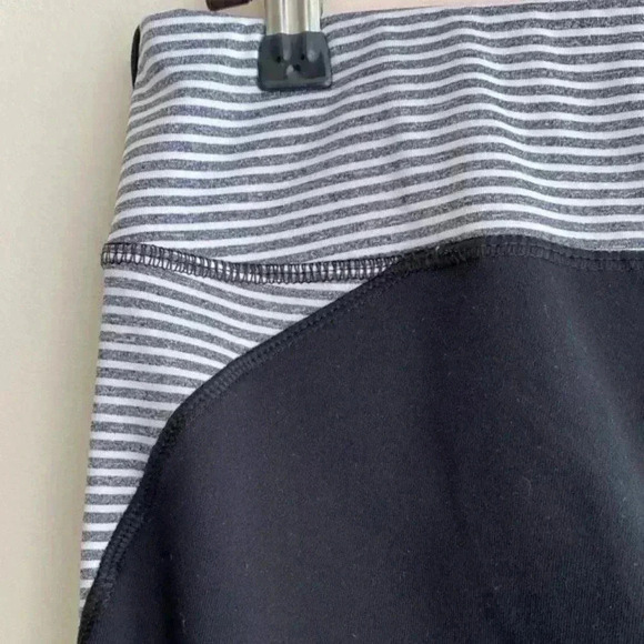 90 Degree by Reflex Black & White Striped Cropped Leggings with Neon Orange Band - Picture 12 of 13